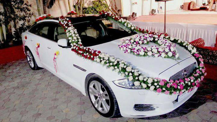 Choosing the Right Car to Rent for Your Wedding: A Guide to Making an Impressive Entrance Choosing the Right Car to Rent for Your Wedding: A Guide to Making an Impressive Entrance