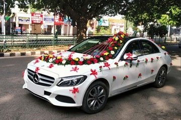 The Ultimate Guide to Wedding Car Rental: Adding Luxury to Your Special Day The Ultimate Guide to Wedding Car Rental: Adding Luxury to Your Special Day